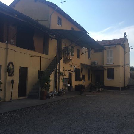 Apartmán Yoghi & Bubu Gambolò Exteriér fotografie